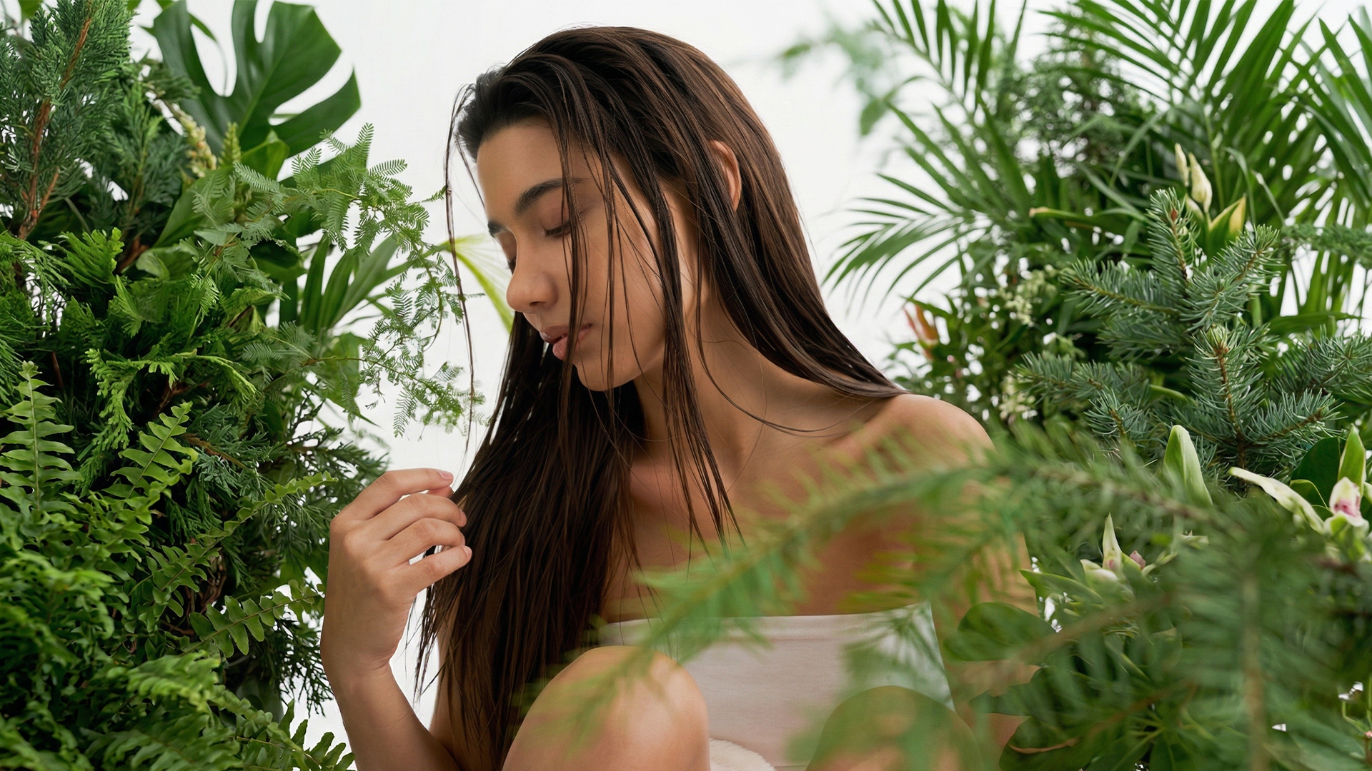 Pure, weightless moisture from root to tip.