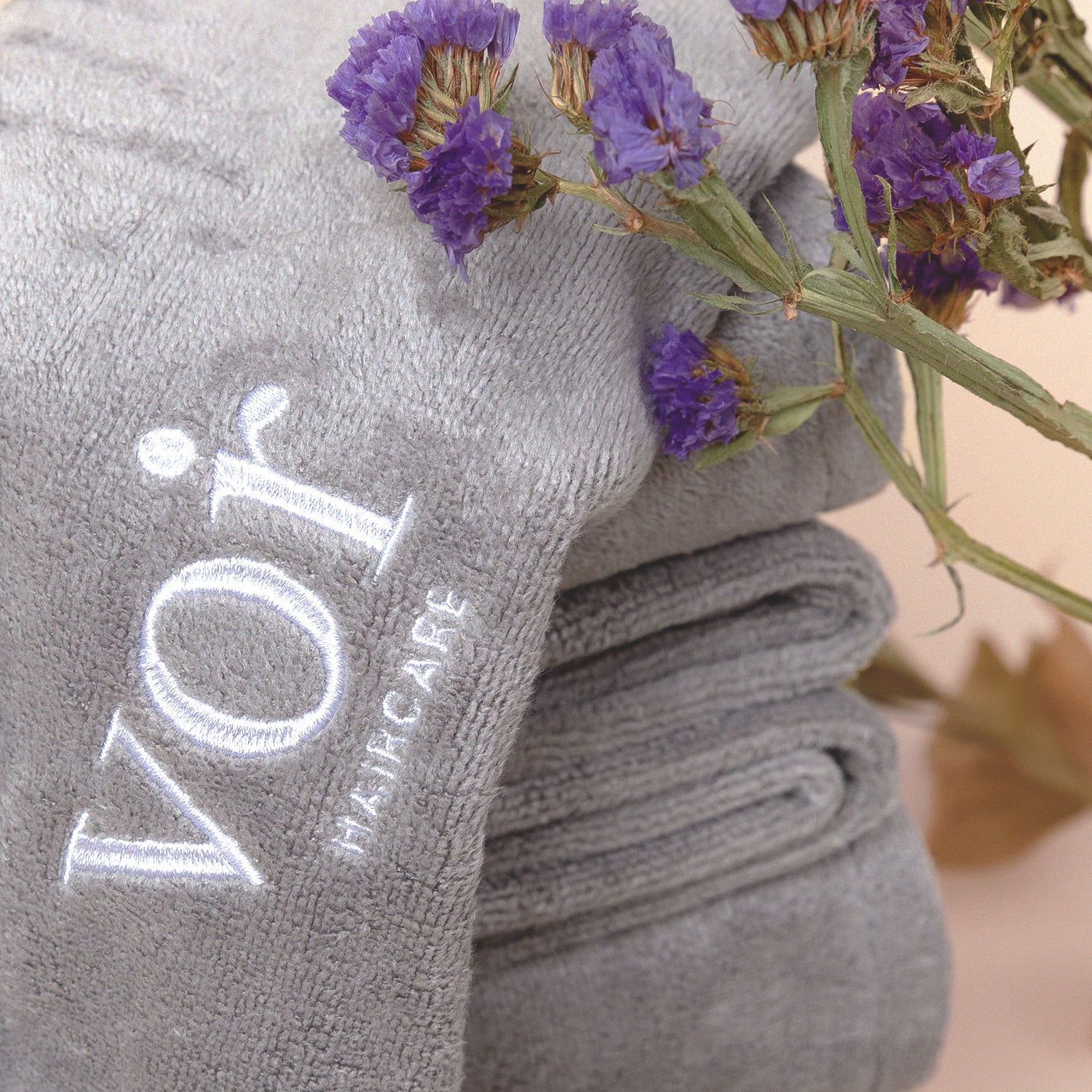 Jour du Lavage : Serviette Enveloppante de Luxe pour les Cheveux